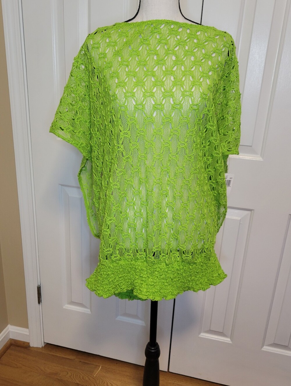 Trina Turk Lime Green Crochet Knit Swim Cover-Up Top Medium NWT